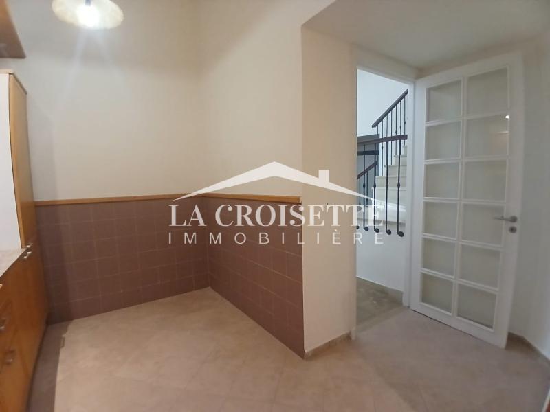 Duplex S+4 avec terrasse à La Marsa